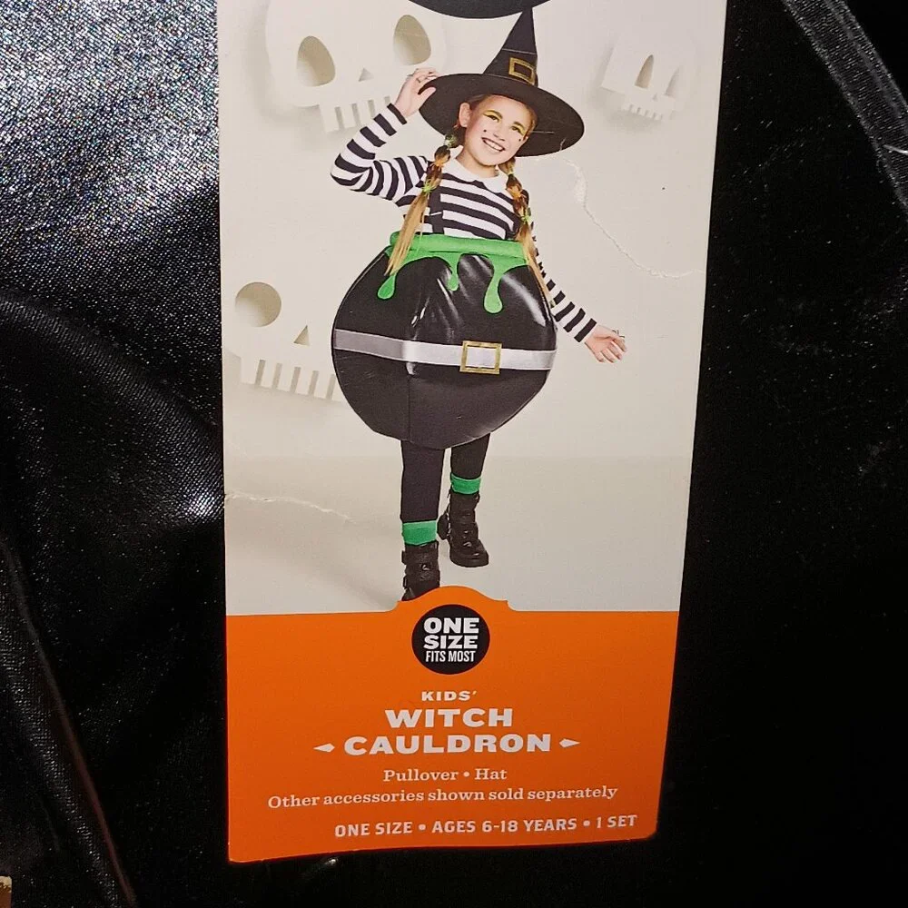 2pc Kids' Halloween Costume and Witch Cauldron Accessory Set - Hyde and EEK